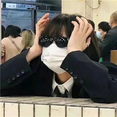 德宏伴游女生冯萧玉的资料