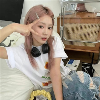 德宏伴游女生左惜筠的资料